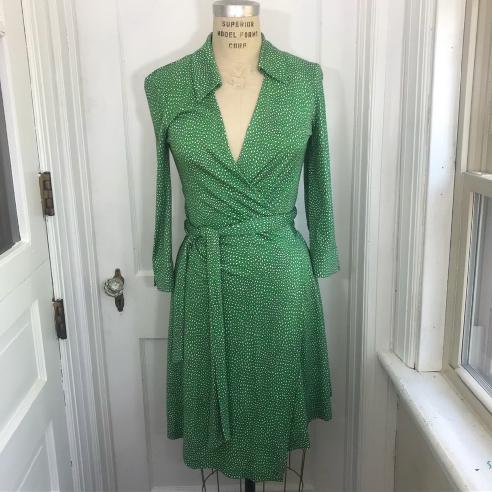 💚💛💚 DVF Wrap Dress Heart Print
